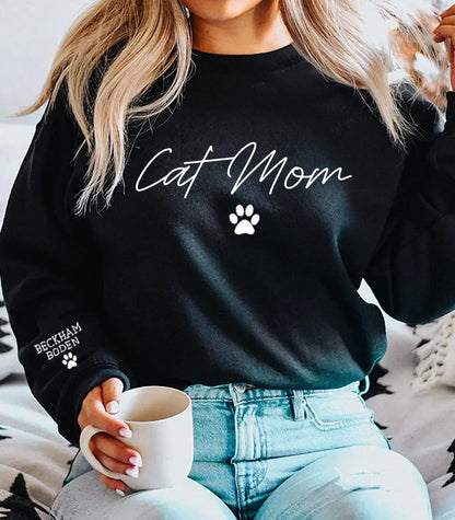 Personalized Embroidered Cat Mom Sweatshirt, Cat Mom Sweatshirt, Mom Sweatshirt, Custom Cat Mom Sweatshirt with Children&